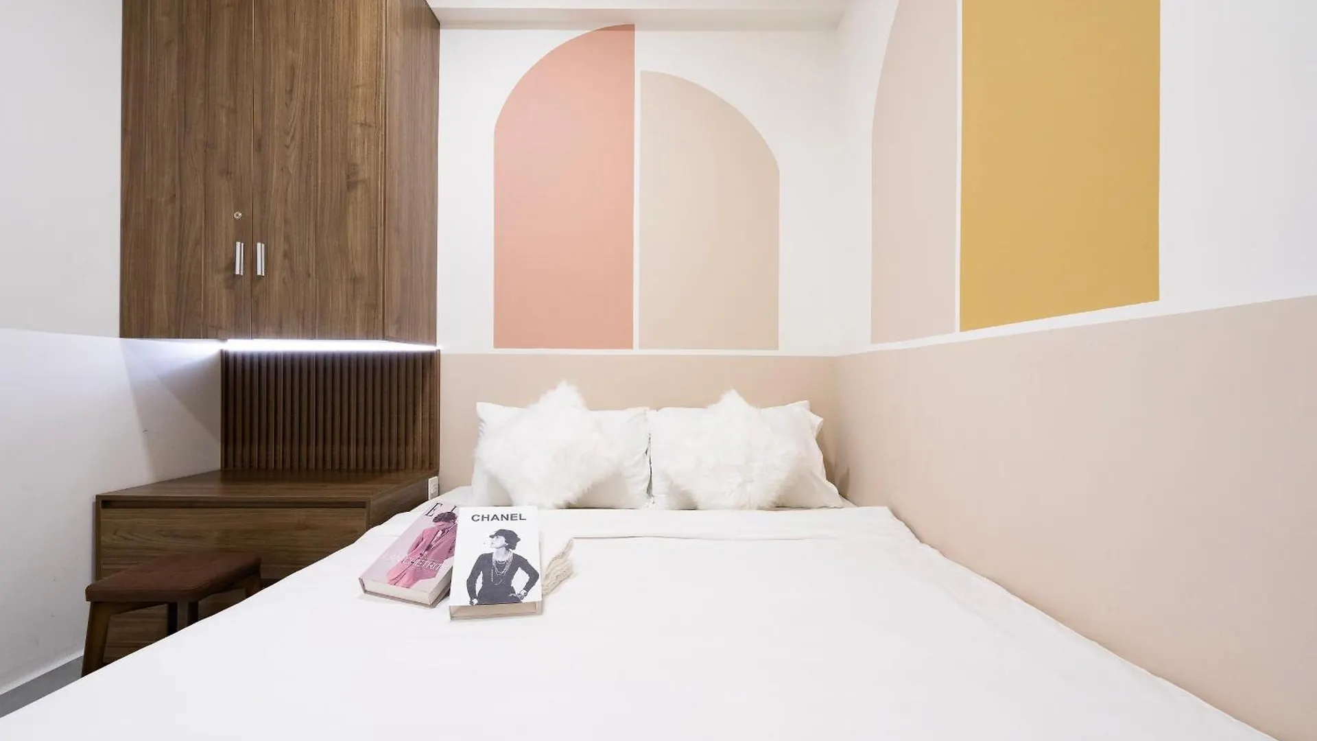 Unstay-089 At Soho Residence D1 Saigon Ho Chi Minh City Vietnam